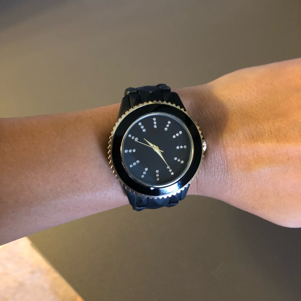 Forever 21 Black & Gold Stylish Watch